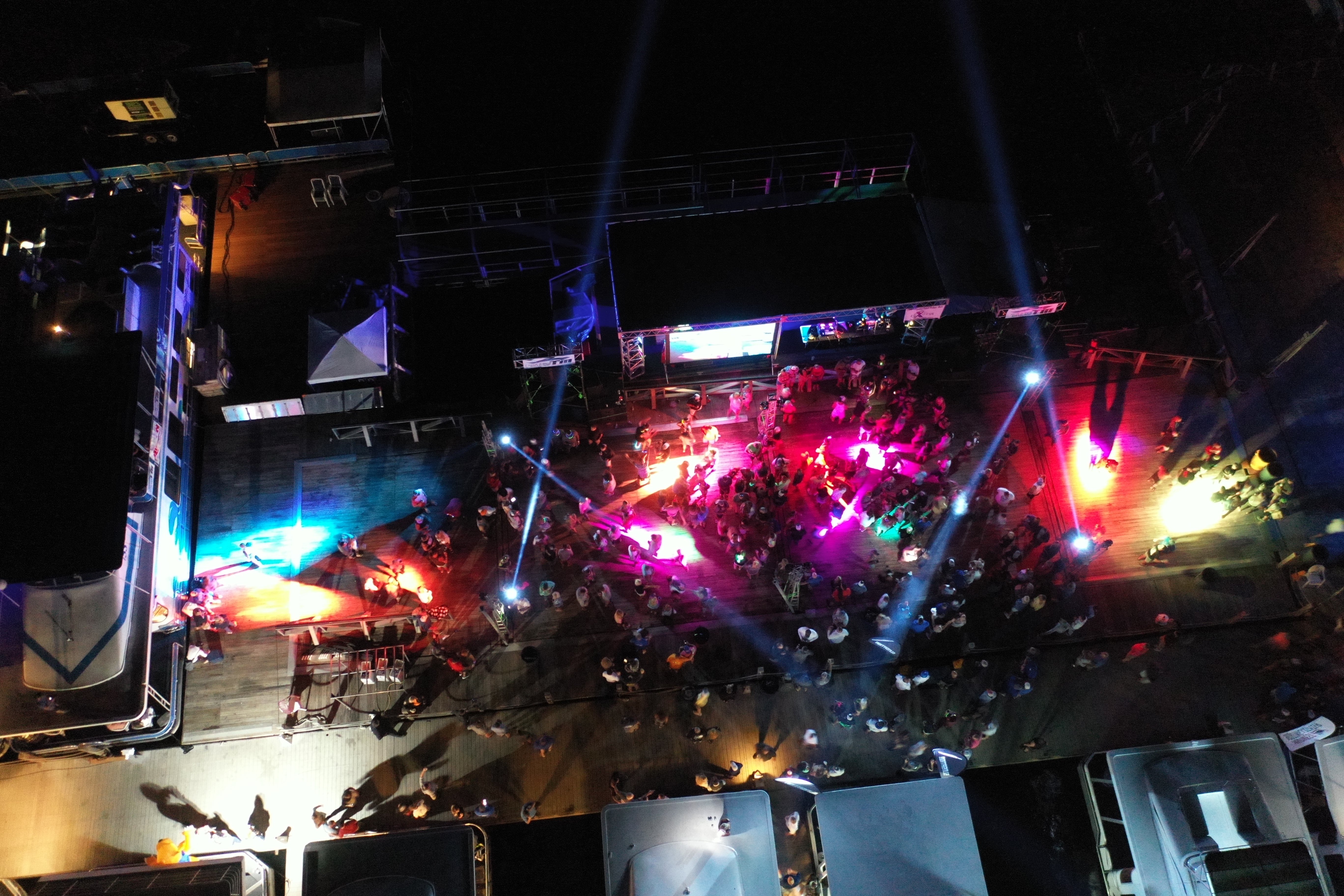 6710183AF8810D179E58E8279D0BCF5B